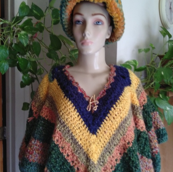 Multicolor crochet poncho w/ hat, crochet poncho - Picture 5 of 8